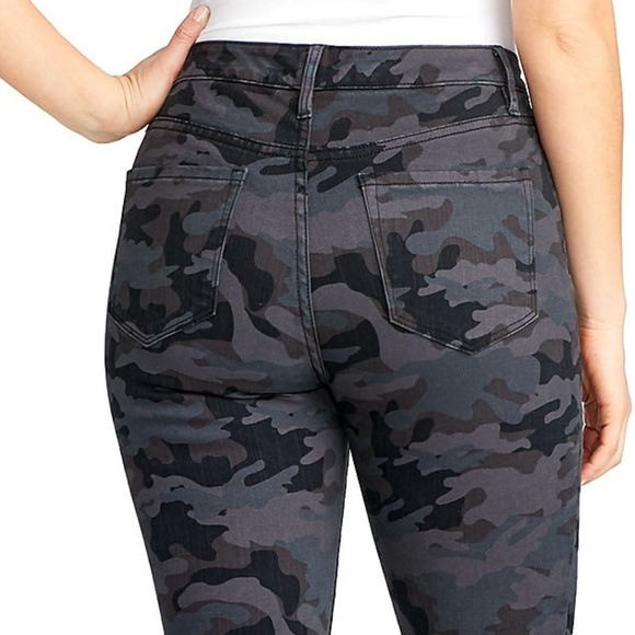 NINE WEST BNWT CAMO Jeans - - Picture 7 of 7